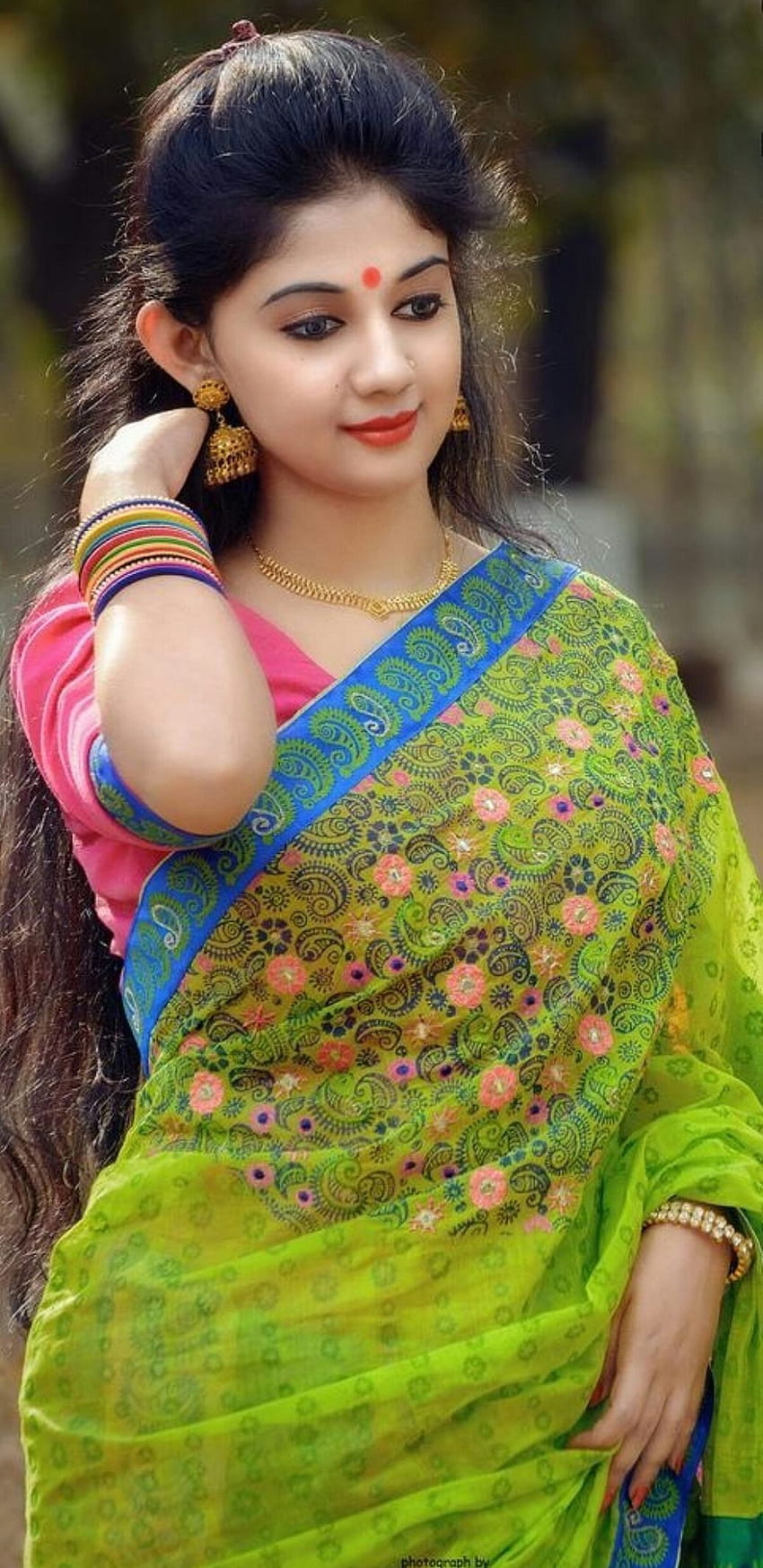 Przypinka na kawałki serca, sari indyjskich kobiet Tapeta na telefon HD