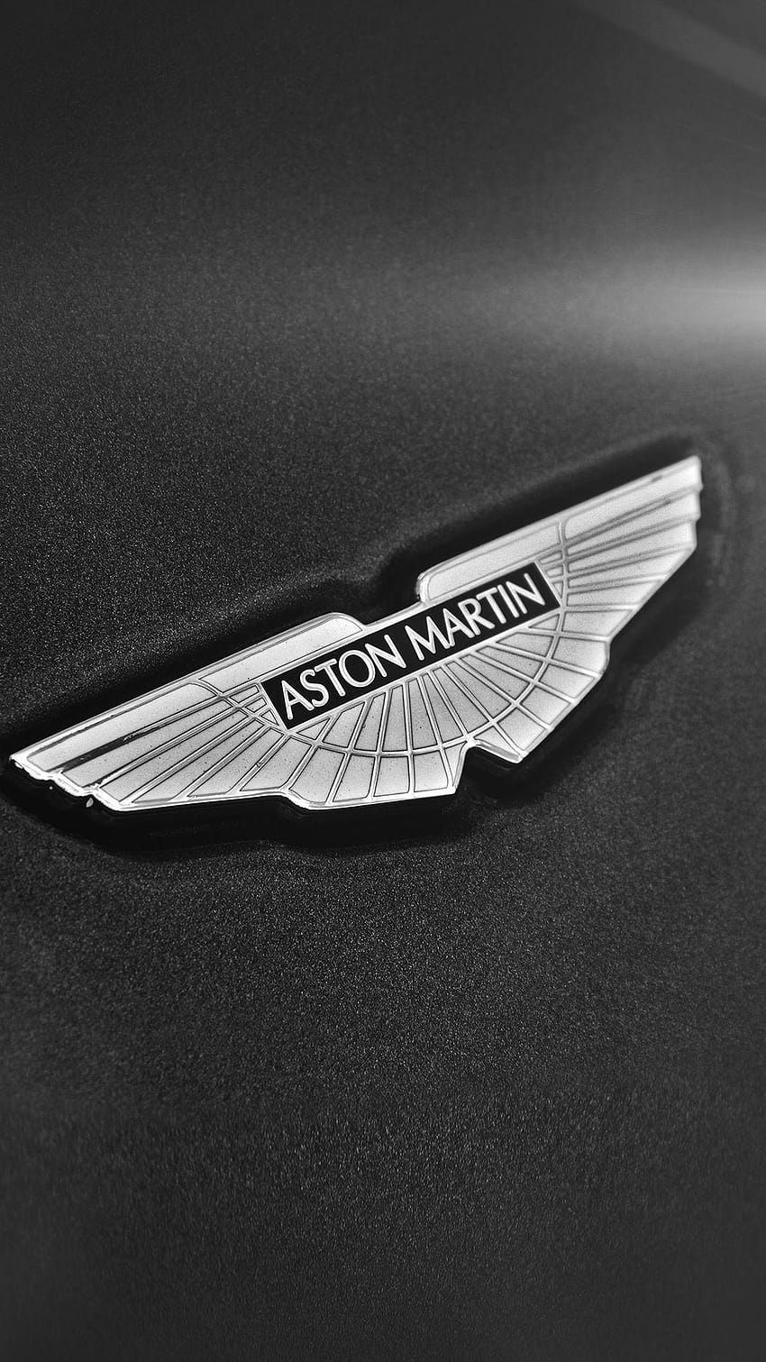 シンプルな Aston Martin ロゴ 暗い背景 iPhone 6 HD電話の壁紙