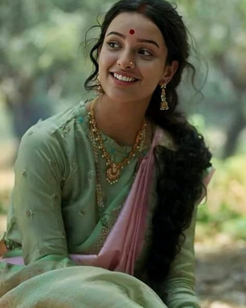 L'actrice indienne Tripti Dimri dans la série Web Bulbbul., téléphone tripti dimri Fond d'écran de téléphone HD