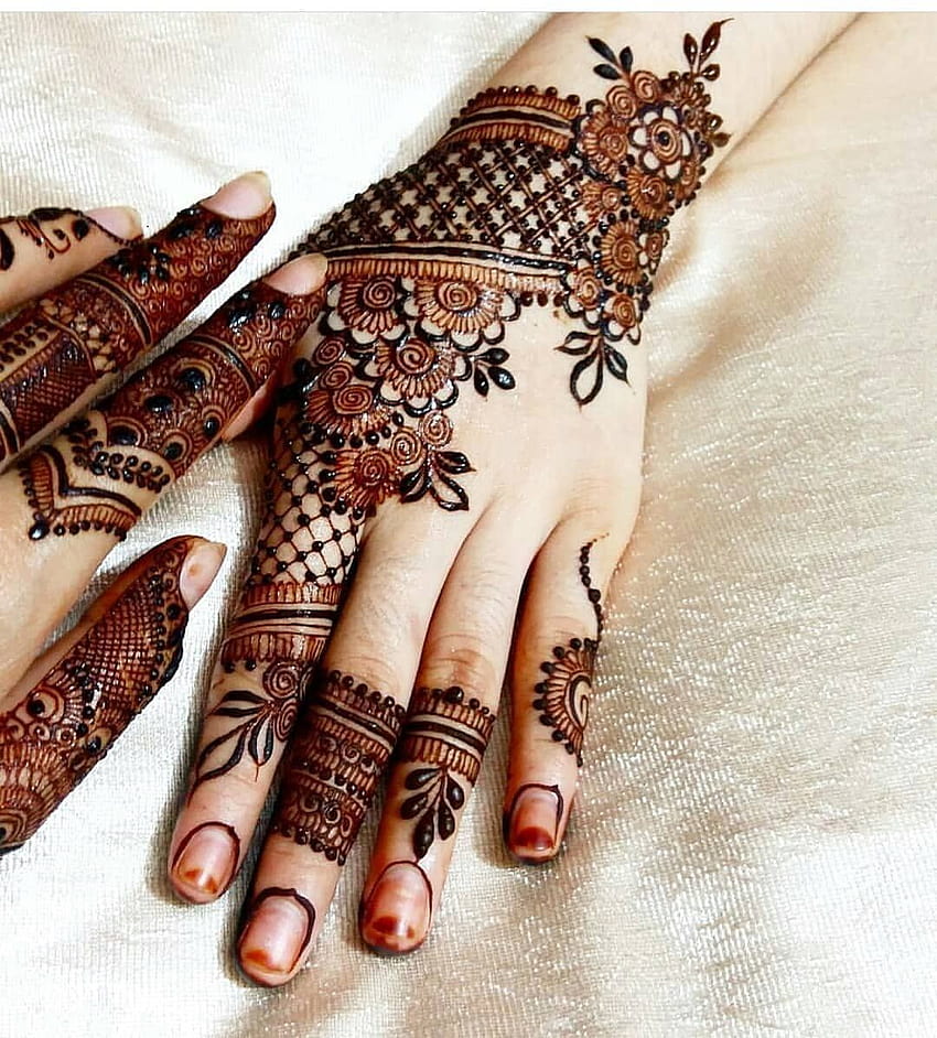 Simple Arabic Mehndi Designs For Back Hands - Ethnic Fashion Inspirations!