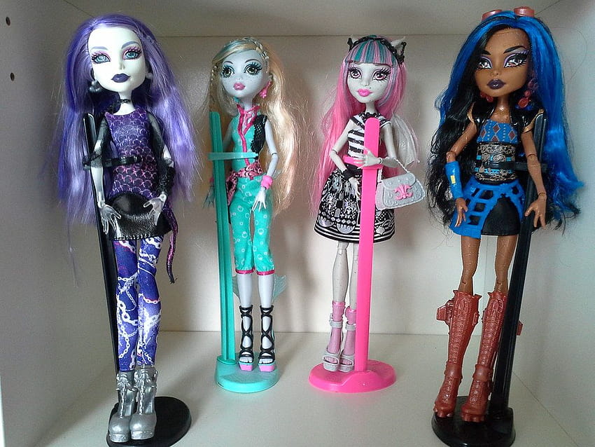 Monster High Doll - Spectra Vondergeist - Grey with Blue Hair - wide 1