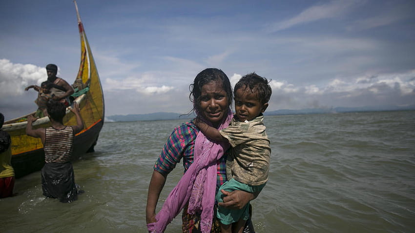 Kryzys uchodźców Rohingya: przemoc powoduje wysiedlenia tysięcy uchodźców w stanie Rakhine w Birmie Tapeta HD