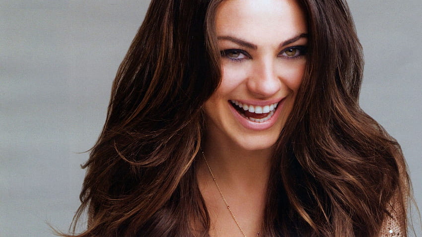 2560x1440 mila kunis, face, laugh 1440P Resolution , Celebrities , and Backgrounds HD wallpaper