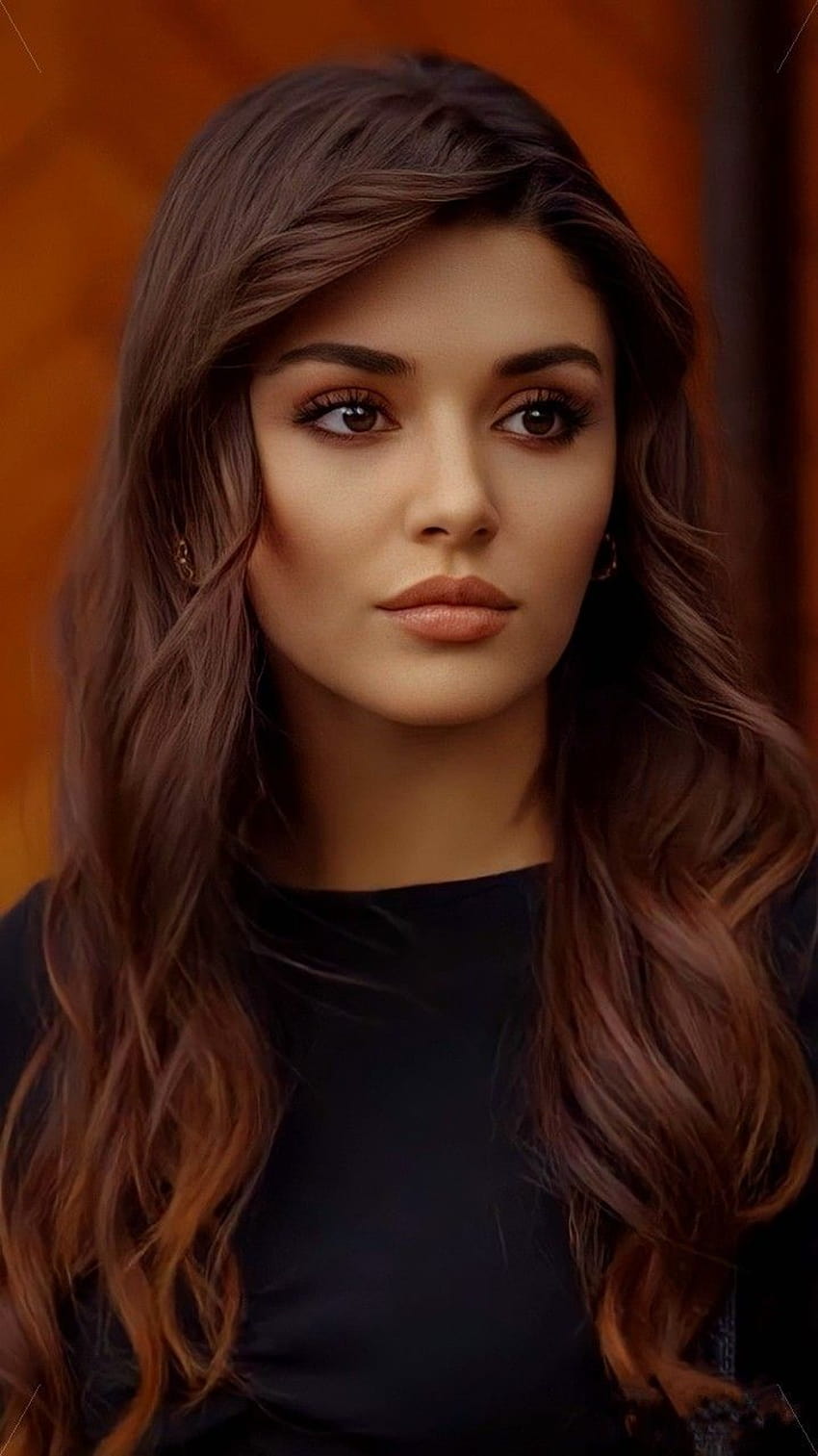 Hande Erçel ♥️ | Turkish women beautiful, Turkish beauty, Hair styles