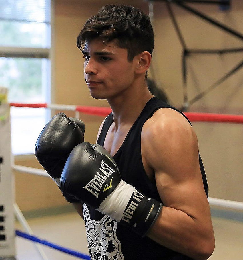 Ryan Garcia works out ahead of his 8 round Junior NABF Super HD phone wallpaper