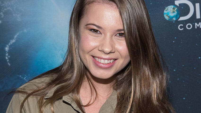 Bindi Irwin: Day Out with Mom Terri! HD phone wallpaper | Pxfuel