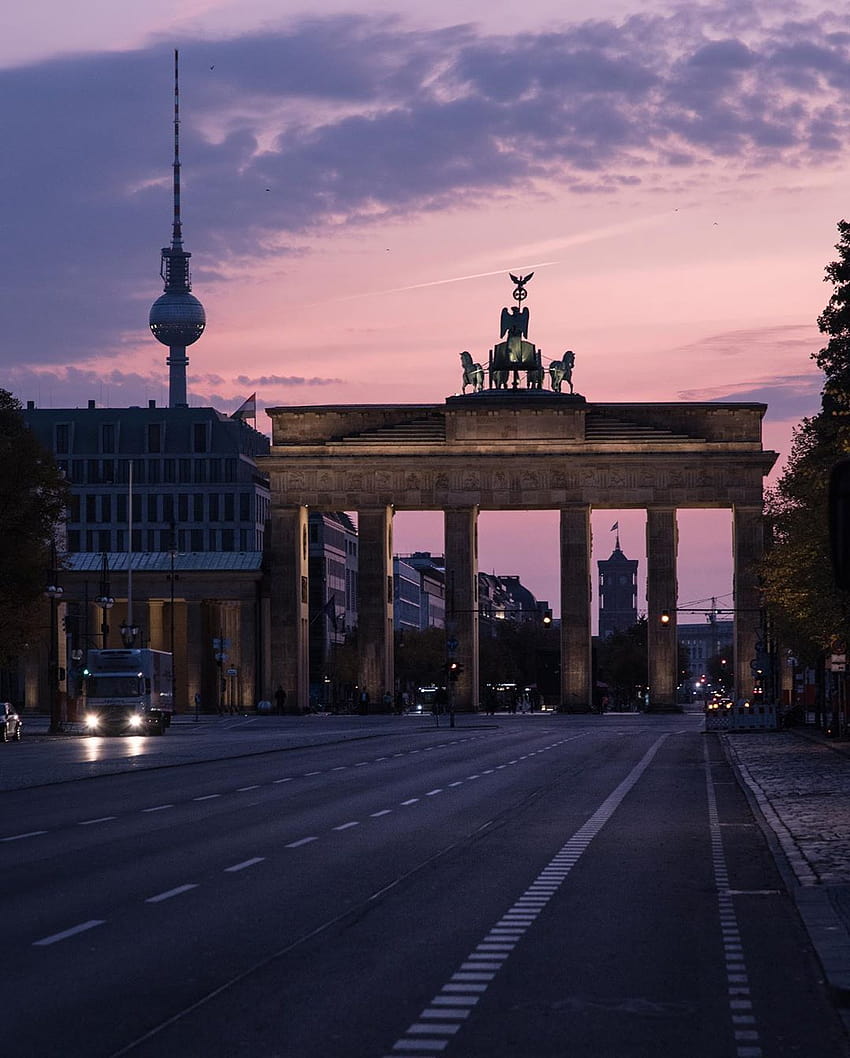 Mischa Heuer sur Instagram : « Lever de soleil d'automne, Berlin d'automne Fond d'écran de téléphone HD