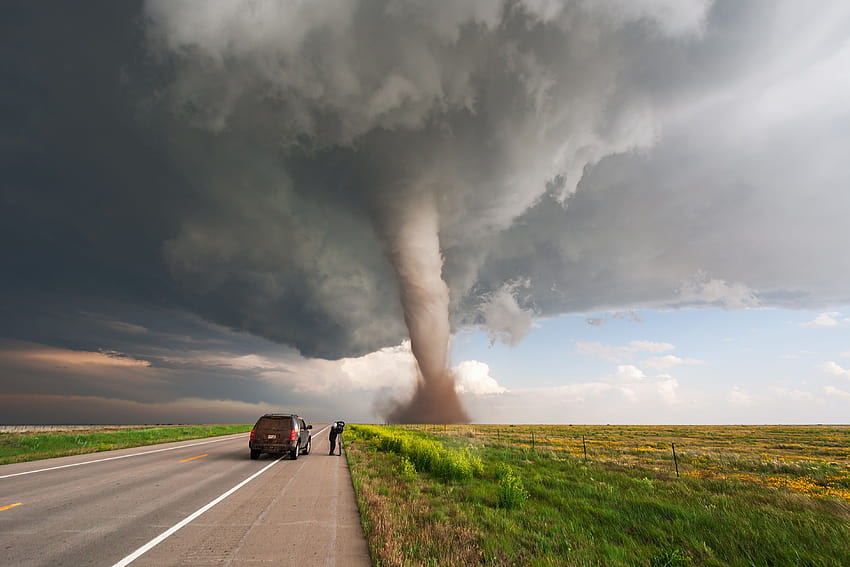 Storm Chaser HD wallpaper