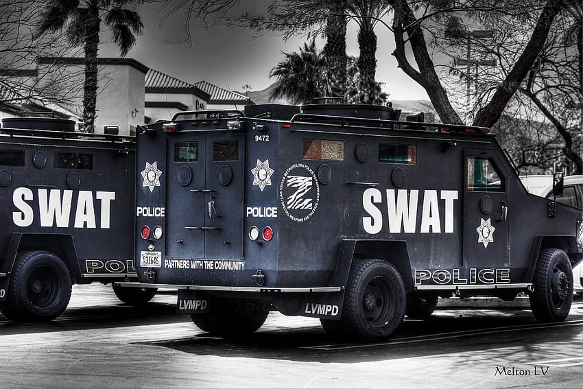 Pin su Rick's Board, camion d'assalto swat Sfondo HD