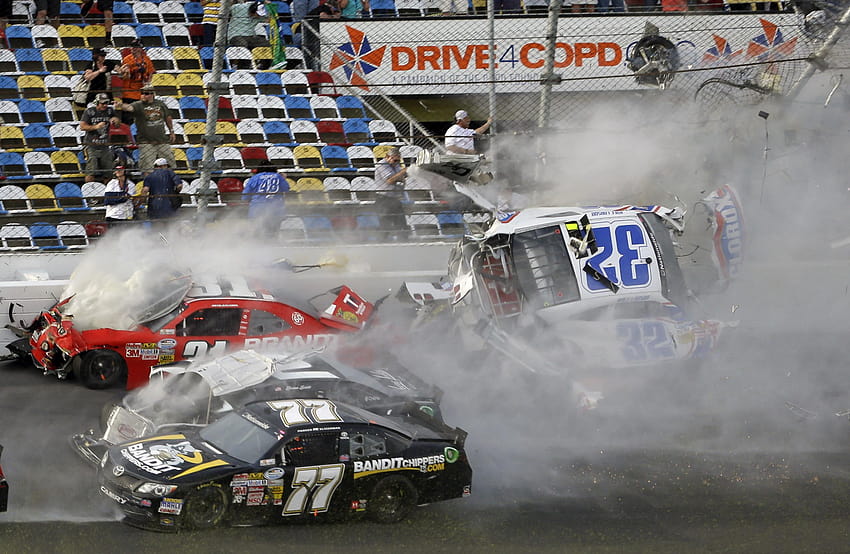 2013 NASCAR Nationwide Series 데이토나 레이싱 경주용 자동차 사고 난파선 트랙 재난 스포츠 스톡, nascar crash HD 월페이퍼