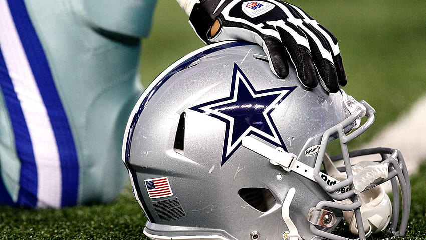 Cowboys fan explains viral sign about being dumped, cowboys helmet HD wallpaper