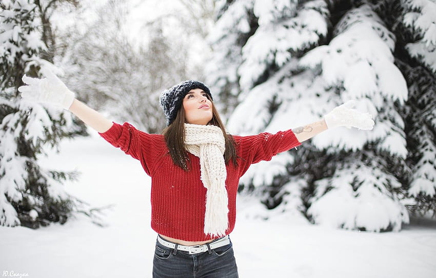 Royalty-Free photo: Woman wearing white winter coat posing at camera |  PickPik