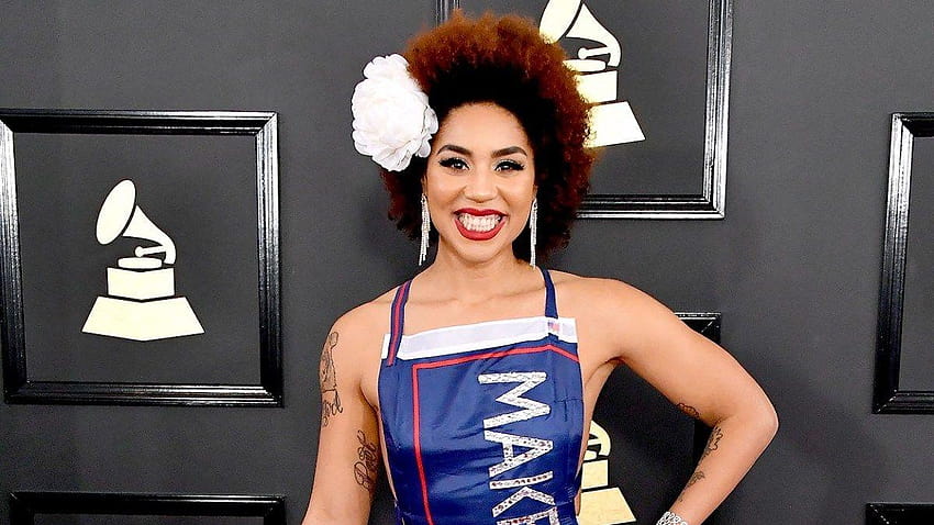 Grammys 2017 : la chanteuse porte une robe Make America Great Again, joy villa Fond d'écran HD