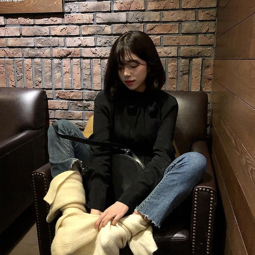 Aesthetic Korean Girl With Short Hair HD phone wallpaper | Pxfuel