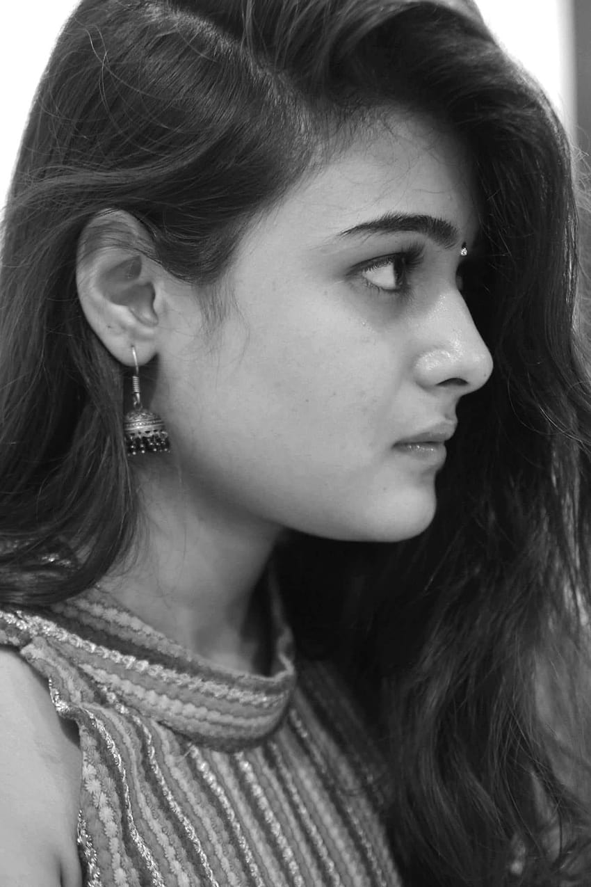 Shalini Pandey New Latest Arjun Reddy Movie Heroine HD phone ...