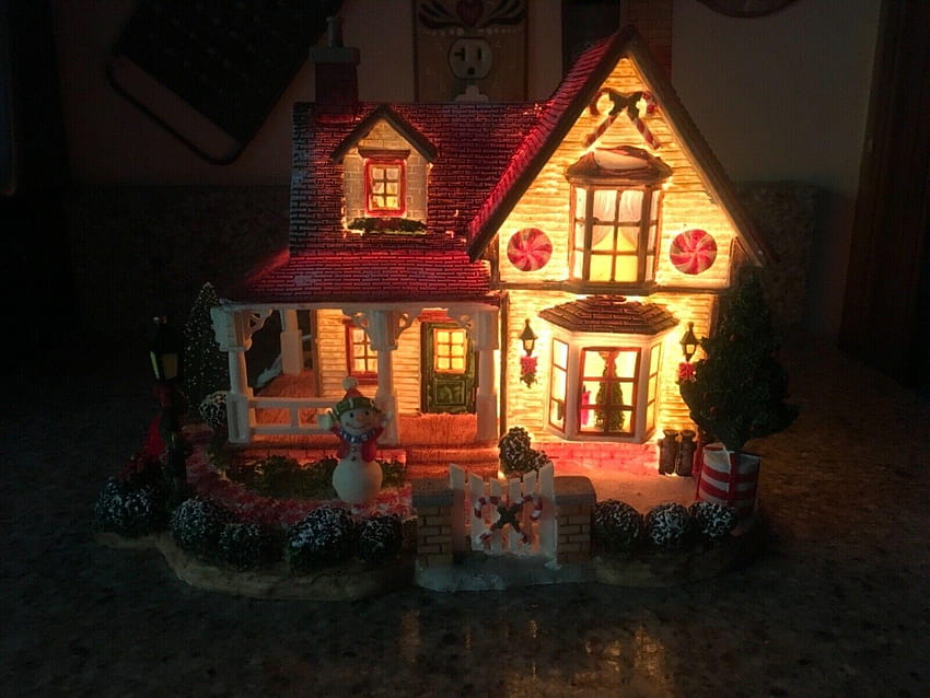 Celebrations Sugar Plum Valley Limited Ed.Deluxe Peppermint Lighted House, къща от захарни сливи HD тапет