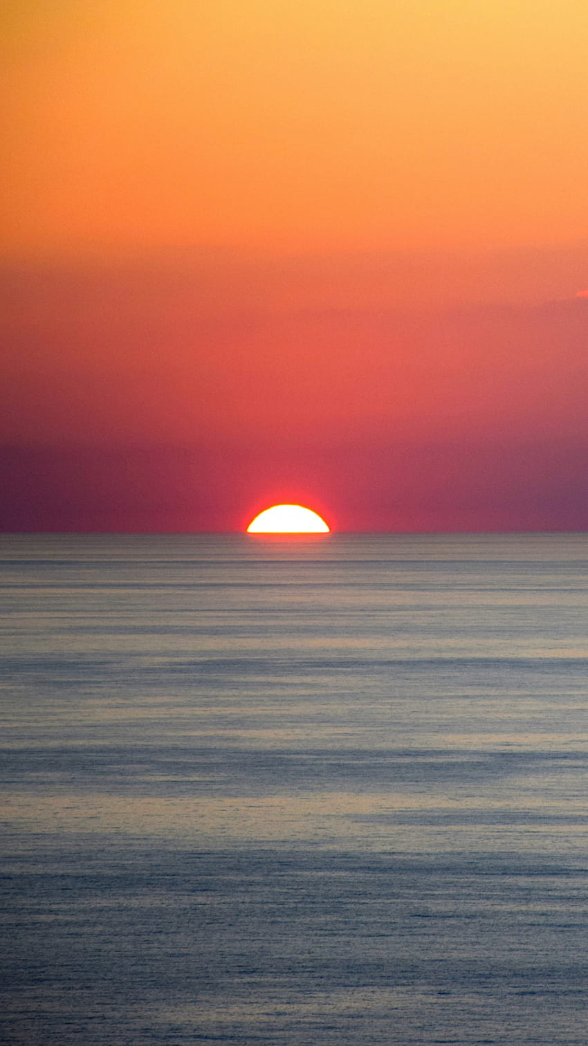 Sunset, fall, half sun, blur, sea, art , 750x1334, iphone 7, iPhone 8, blur iphone 6s HD phone wallpaper