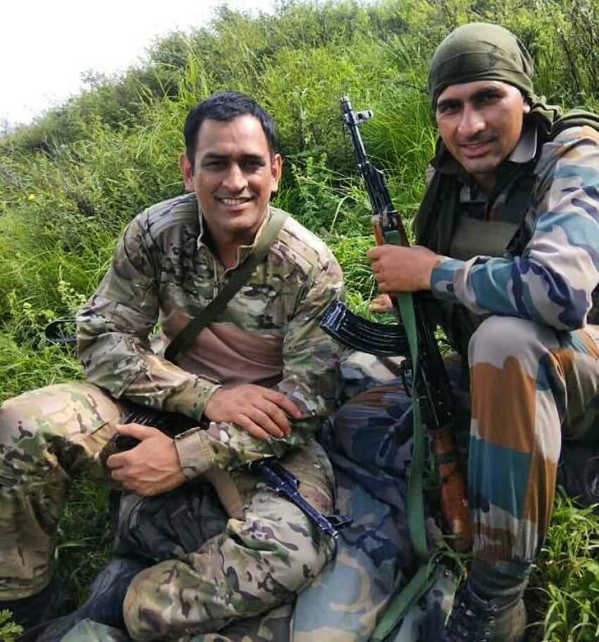 Watch Pics: Stunning Unseen Of MS Dhoni's Stint With Indian Army In Kashmir Emerge, ms dhoni army HD phone wallpaper