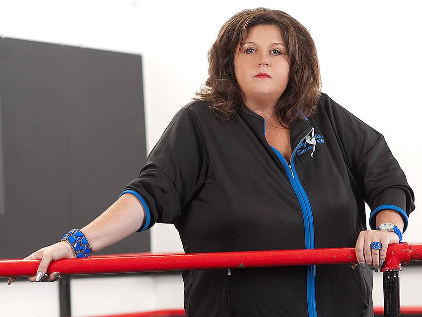 Abby Lee Miller of Dance Moms Sued for Assault by Teen Student HD wallpaper