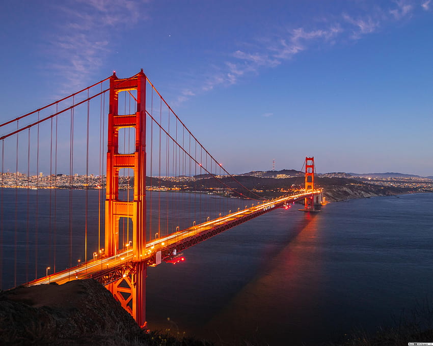 Мостът Golden Gate по време на гореща вълна HD тапет