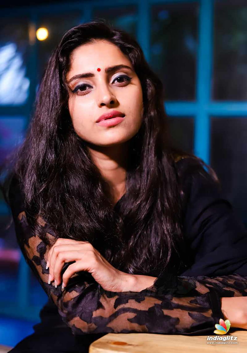 Ayesha , actrice de série tamoule Fond d'écran de téléphone HD