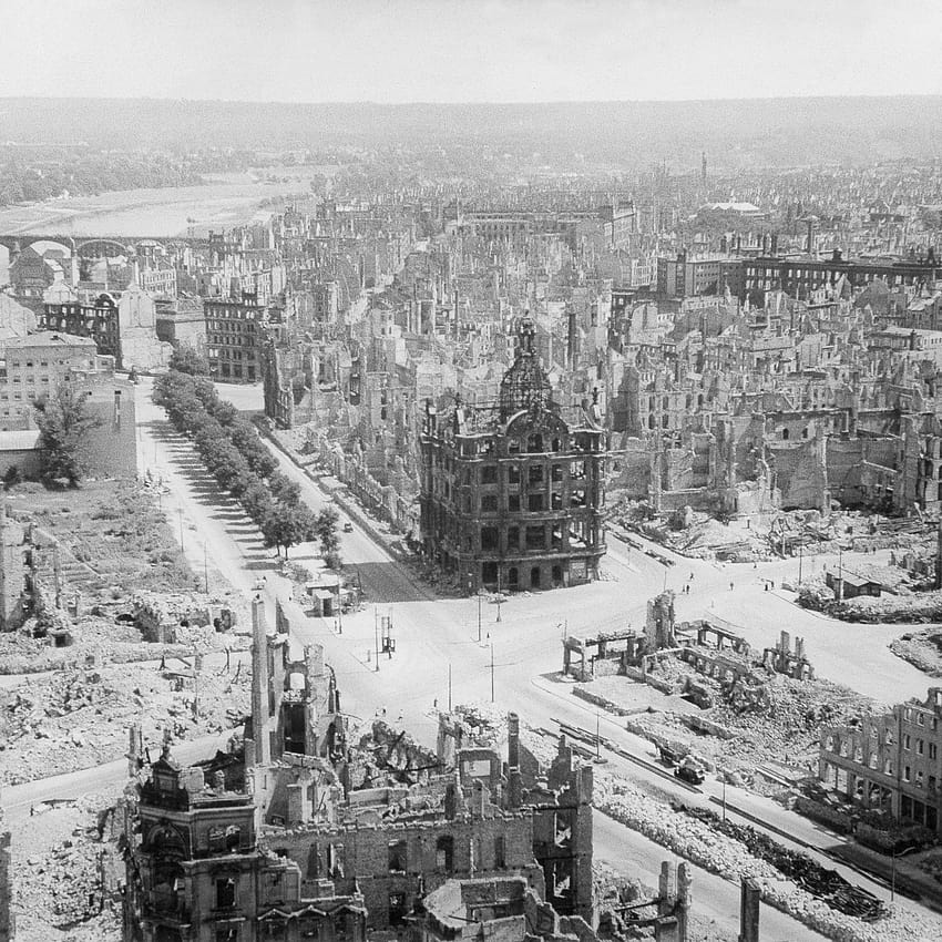 Como Dresden ficou após uma tempestade de fogo na Segunda Guerra Mundial 75 anos atrás Papel de parede de celular HD