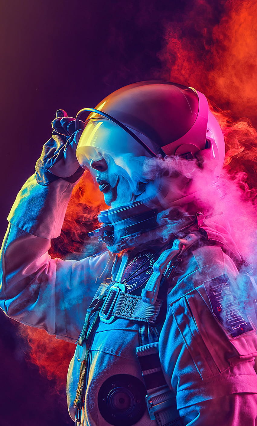 1280x2120 Astronauta Kolorowy Dym iPhone , tła i Tapeta na telefon HD