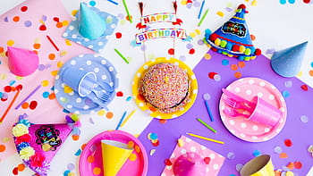 Dễ thương, ngon miệng và xuất hiện đẹp mắt trên bàn tiệc sinh nhật, bánh kem sinh nhật là món quà không thể thiếu cho người đón sinh nhật. Hãy thưởng thức hình ảnh của chúng tôi để tìm cảm hứng trang trí bánh kem sinh nhật của bạn.