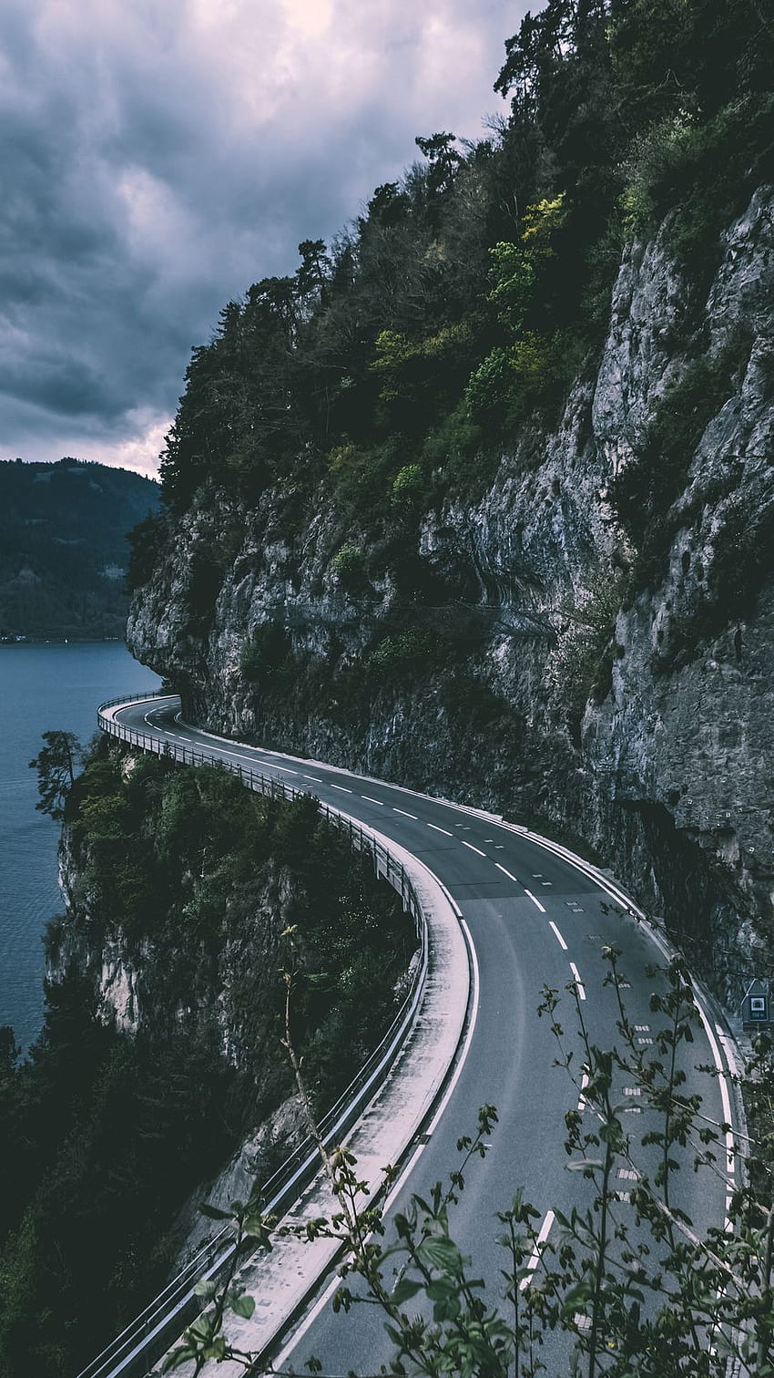 Road iPhone, scary roads HD phone wallpaper