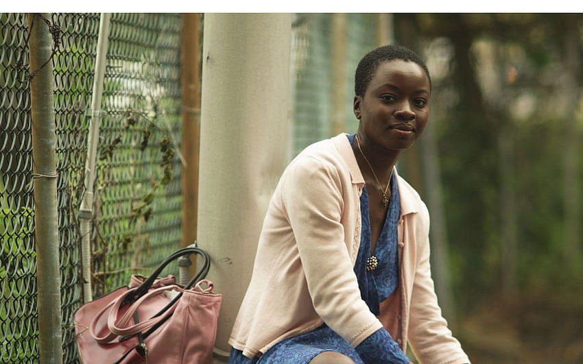 Danai Gurira: นักแสดงและนักเขียนบทละครที่นึกถึงแอฟริกา • EBONY วอลล์เปเปอร์ HD