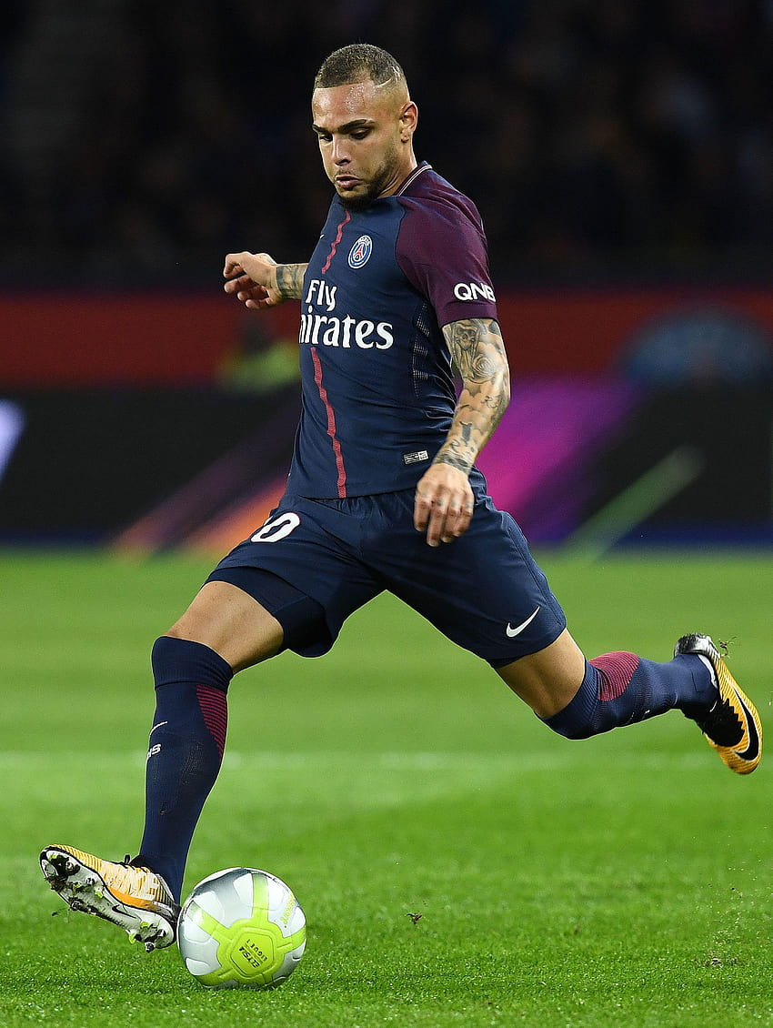 They tried to blackmail the PSG player Layvin Kurzawa for a HD phone wallpaper