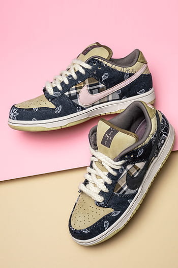 Nike SB Dunk Low Supreme Stars - Fake Vs Real Supreme Dunk (All ...