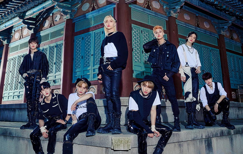 Stray Kids – 'NOEASY' review: storming through the scene with their repertoire of 'noise', red lights stray kids HD wallpaper