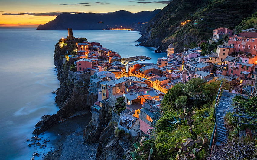 İtalya, Vernazza, Cinque Terre, Liguria, evler, ışıklar, cinque terre italya HD duvar kağıdı