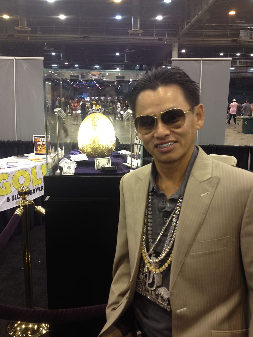 Johnny Dang with The Golden Egg at the Los Magnificos Concert & Car Show! HD phone wallpaper
