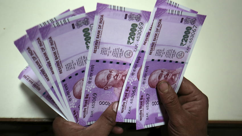indyjska waluta,gotówka,pieniądze,banknot,waluta,papier,oszczędzanie,ręka,właściwości materiału,produkt papierniczy,obchodzenie się z pieniędzmi Tapeta HD