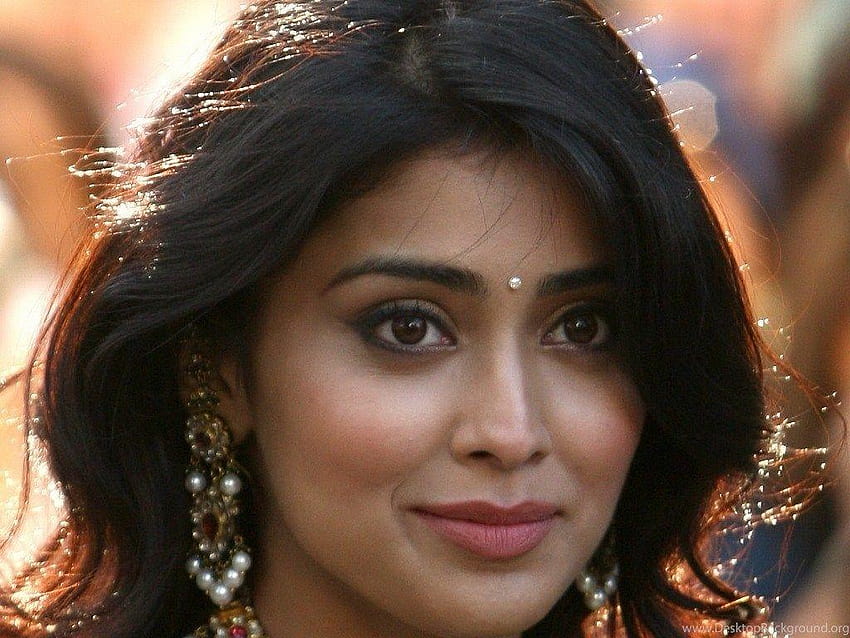 นักแสดงหญิงบอลลีวูด นักแสดงอินเดียใต้ Shriya Saran นางเอกทางใต้ วอลล์เปเปอร์ HD