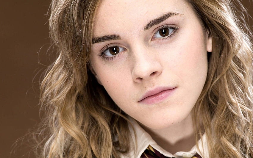 Face of Emma Watson English Actress Famous [1920x1200] for your , Mobile & Tablet HD wallpaper