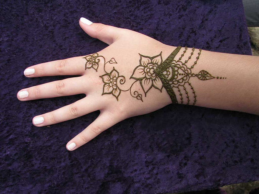 Stylish Mehndi Design : Mehndi Designs Coloring Book For Adults- Mehndi  Decorations For Wedding - Very Easy Mehndi Design Tattoo Mehndi Flower  Doodle Ornamental Perfect As Gifts Or Use At Any Occasions (