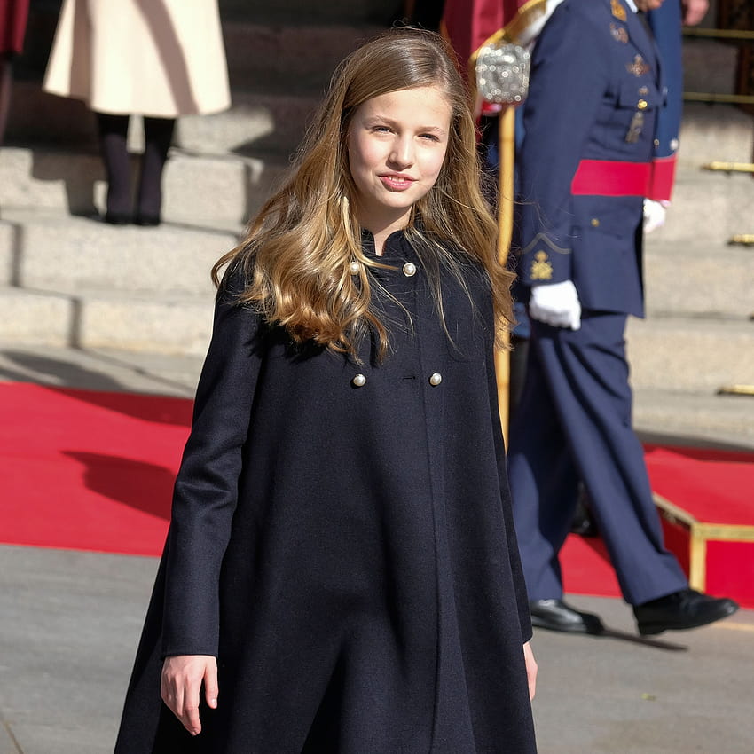 15 yaşındaki İspanya Prensesi Leonor, ilk solo kraliyet nişanını Madrid'de gerçekleştirdi, asturias leonor prensesi HD telefon duvar kağıdı