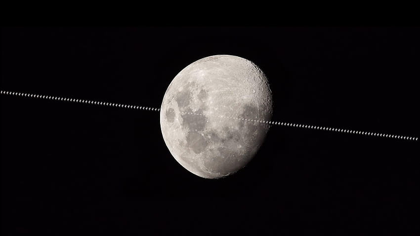 ISS crosses the moon's face, gibbous moon HD wallpaper