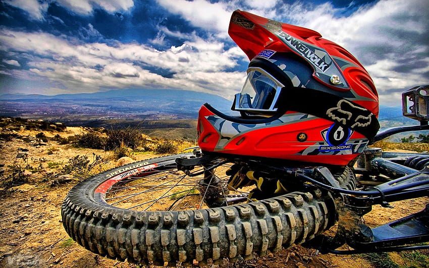 Downhill-Helm HD-Hintergrundbild