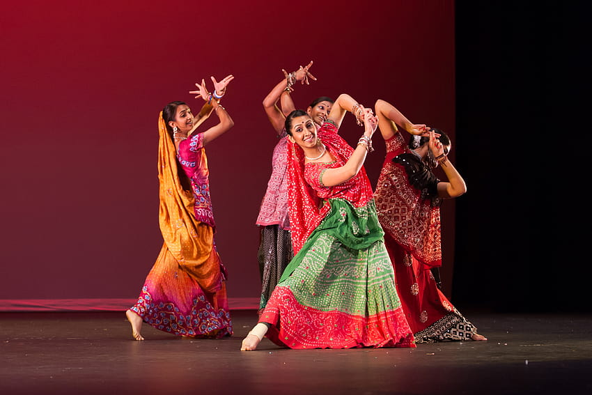 Más allá de Bollywood: danza de bollywood fondo de pantalla