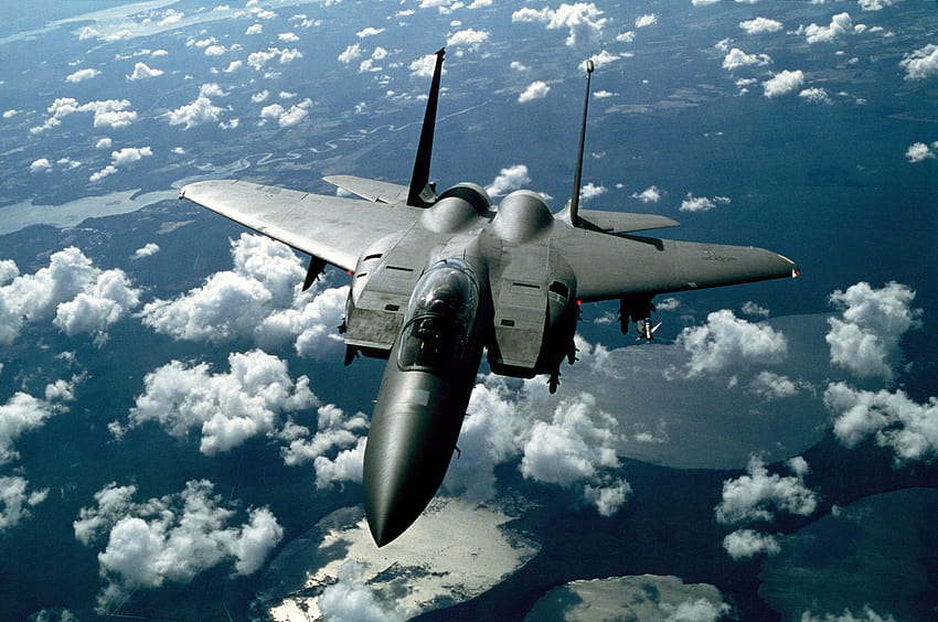 Avión de combate gris en nubes blancas · Stock, aviones a reacción fondo de pantalla