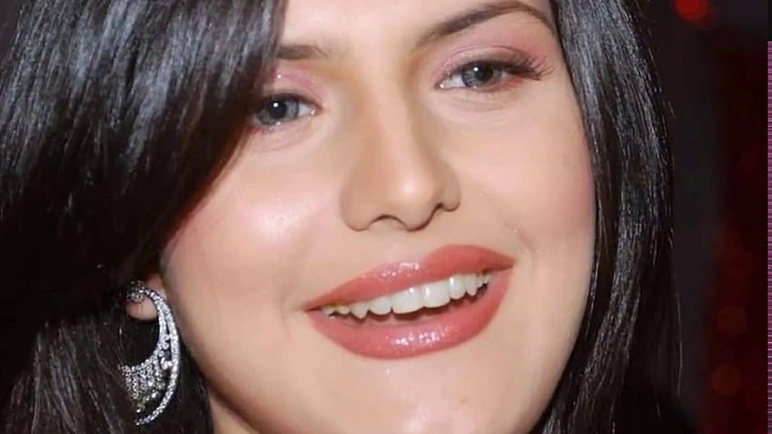 Zareen Khan Face Close Up Glamour is Here by Face Lover, zareen khan close up full HD wallpaper