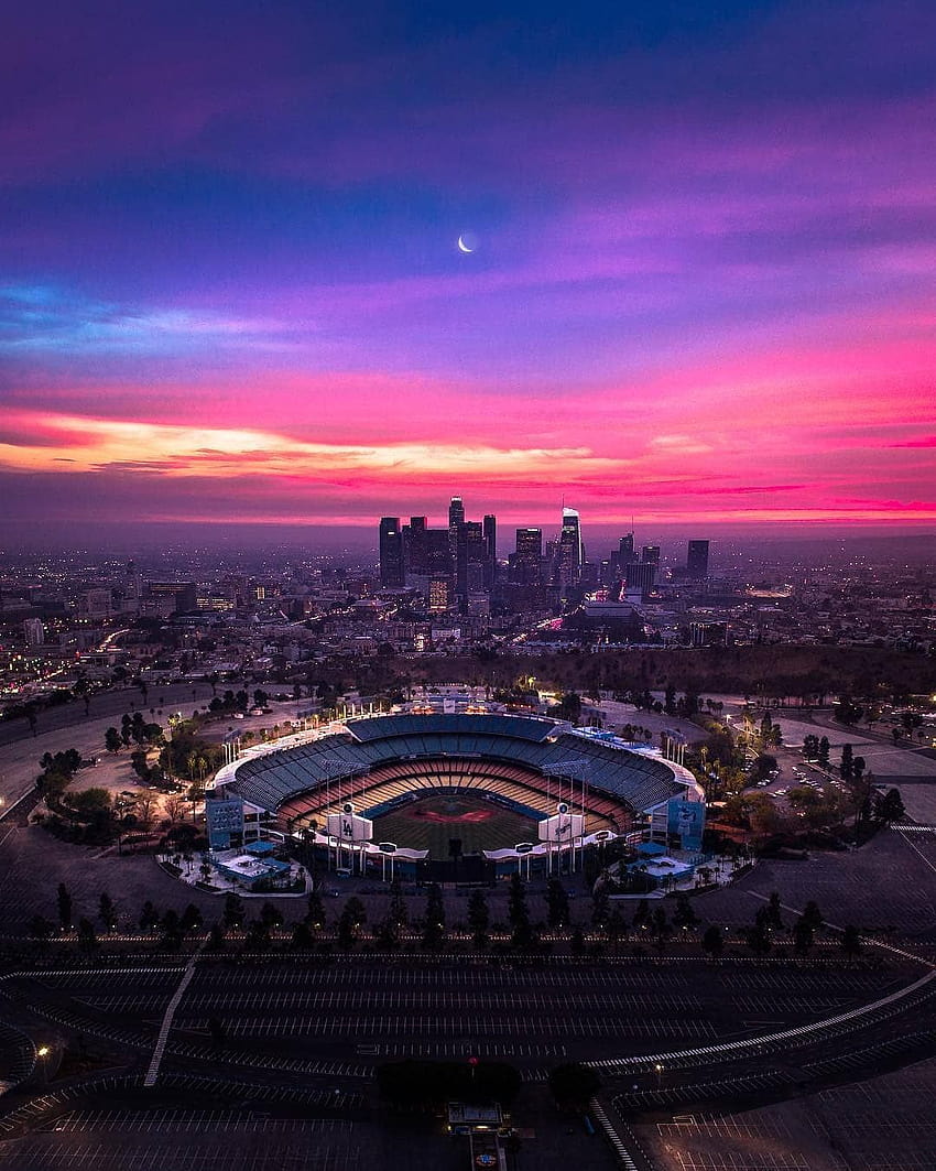 Dodgers Stadium mit DTLA im Hintergrund, Dodger Stadium iphone HD-Handy-Hintergrundbild