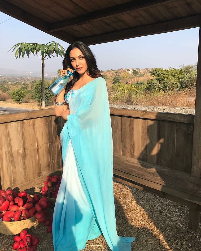 Beautiful Kiara Advani in Blue Saree ❤️, kiara advani saree HD phone wallpaper