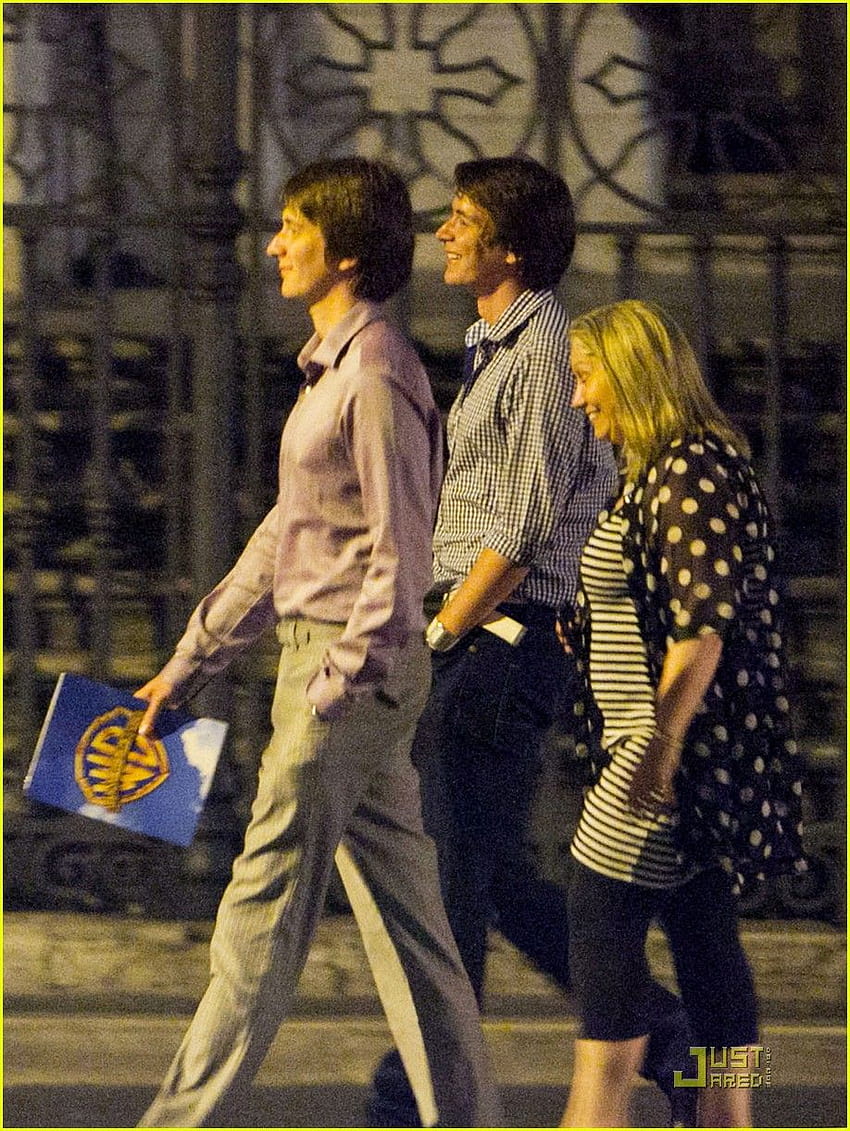 James and Oliver Phelps at Dal Bolognese in Rome, Italy on Friday night, james phelps HD phone wallpaper