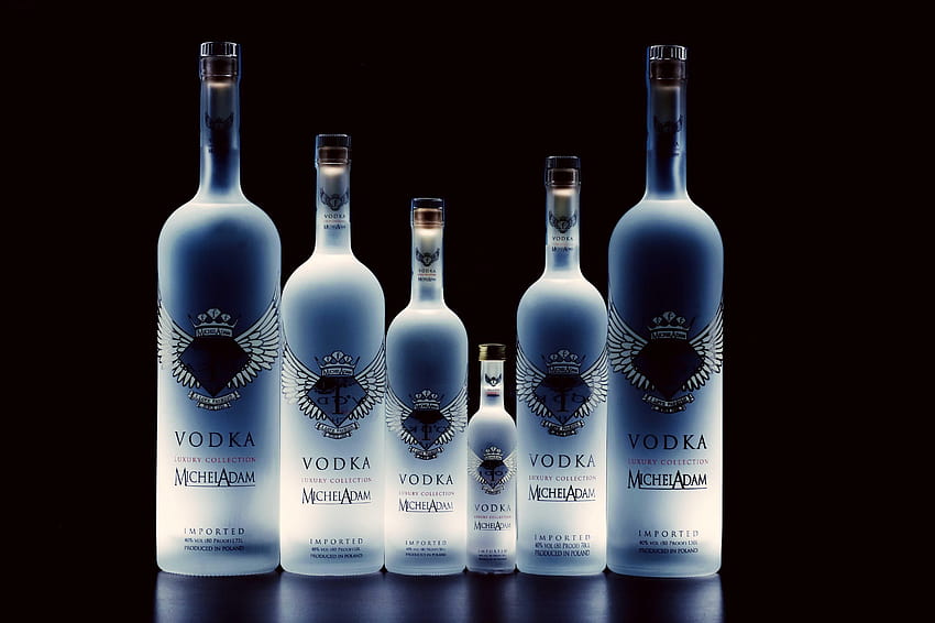 Bottiglie di vodka Bevande alcoliche Sfondo HD