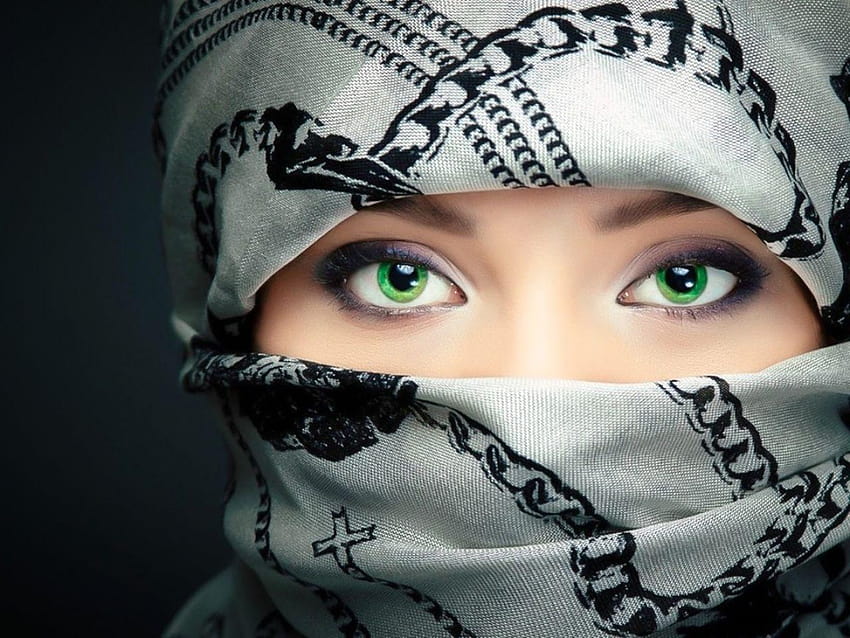 クローズアップ 緑の目 イスラム教徒のスカーフ 顔 ヒジャーブ 1496x868, muslim hijab 高画質の壁紙